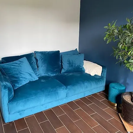 Maison Avec Double Garage Et Piscine A 10 Min Du Circuit Des 24h Villa Brette-les-Pins