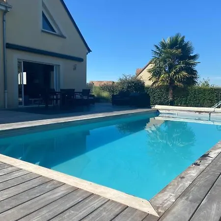 Maison Avec Double Garage Et Piscine A 10 Min Du Circuit Des 24h * Brette-les-Pins